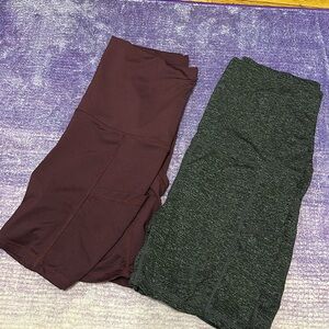 Set of 2 maternity yoga/workout shorts with pockets